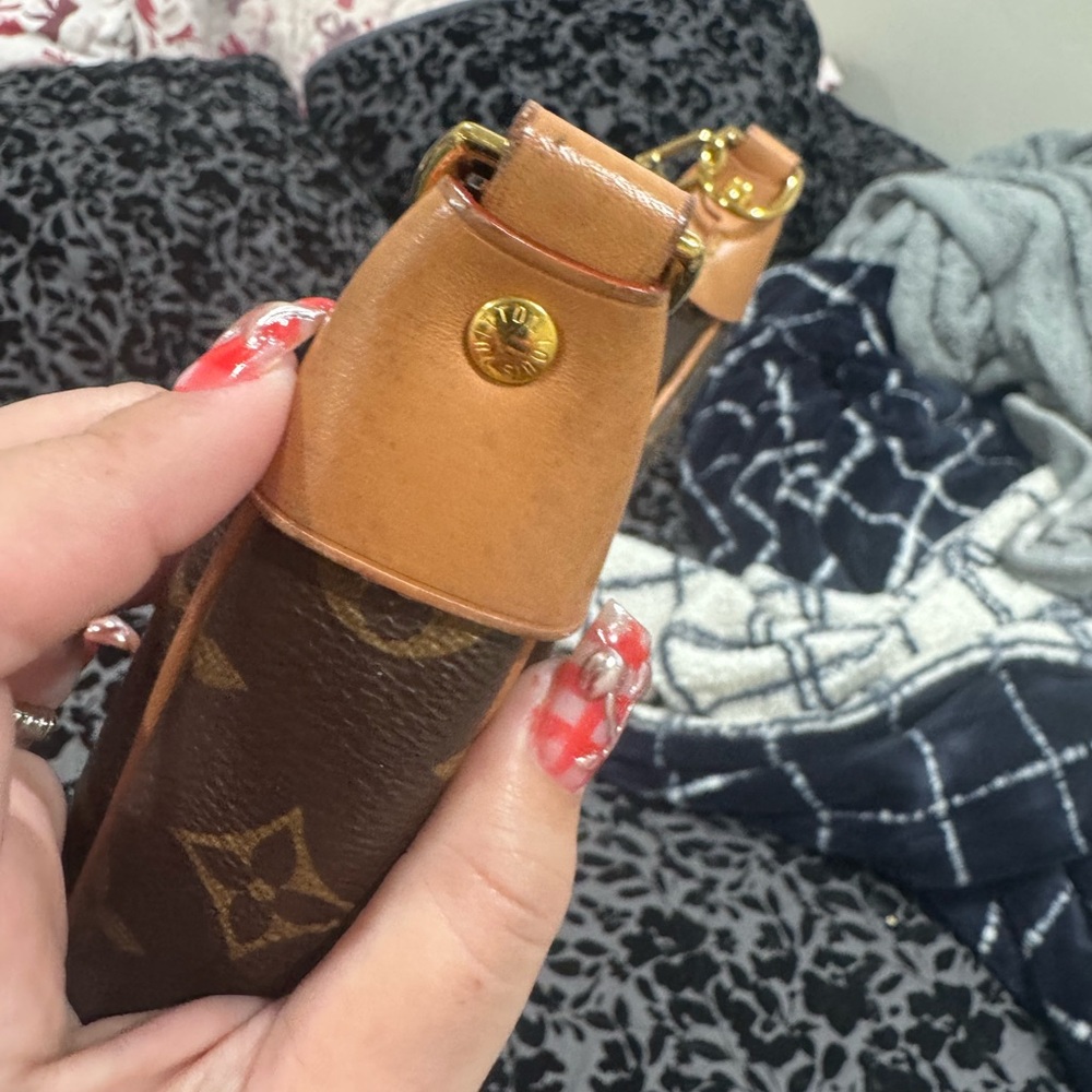 Louis Vuitton Loop Bag - Picture 13 of 16